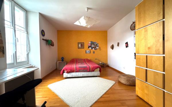 Maison à vendre    8 pièces •  Gémozac