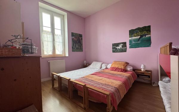 Maison à vendre    8 pièces •  Gémozac