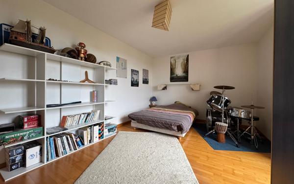 Maison à vendre    8 pièces •  Gémozac