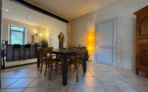 Maison à vendre    8 pièces •  Gémozac