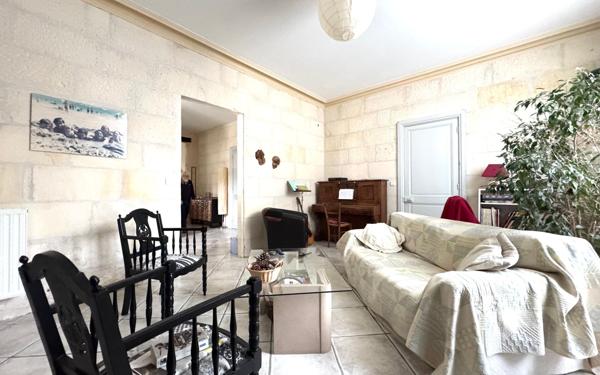 Maison à vendre    8 pièces •  Gémozac