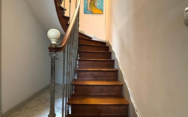 Maison à vendre    8 pièces •  Gémozac