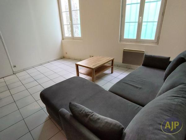 Location appartement Saintes : 505 € - AJP Immobilier Saintes