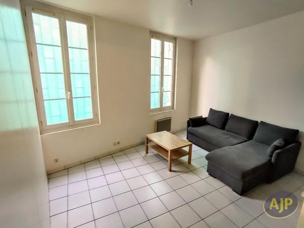Location appartement Saintes : 505 € - AJP Immobilier Saintes