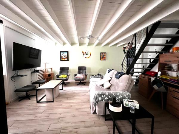 Maison de ville Surgeres Hyper centre