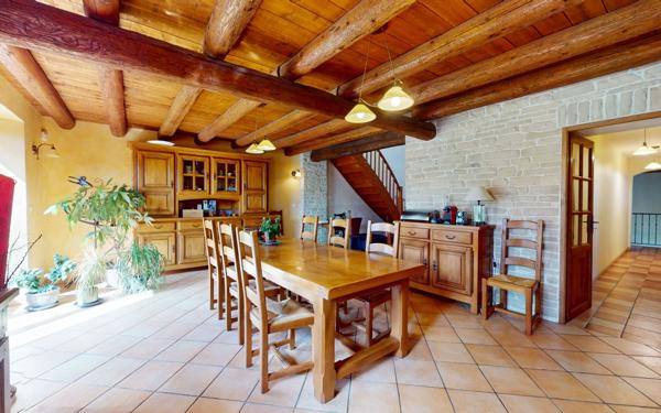 Maison à vendre    6 pièces •  Morley