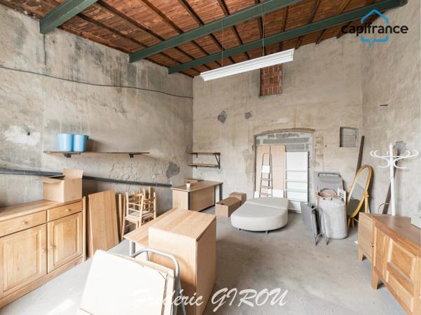 Maison de village rénovée 4/5 pièces 135m² LANCON de PROVENCE (13680) - vaste cour et grange en annexe