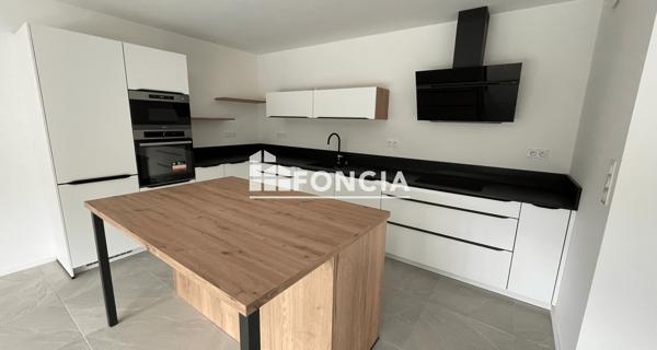 Location Appartement 3 pièces 72.23 m² - Saint-priest-en-jarez 42270