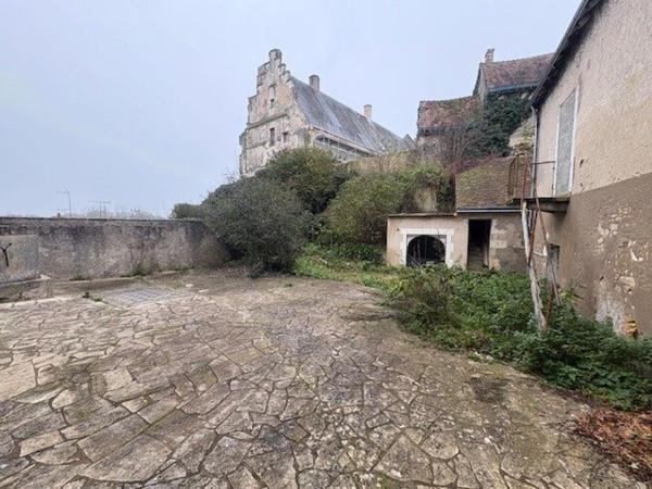 Ensemble de deux maisons 330m² à Châtillon sur indre