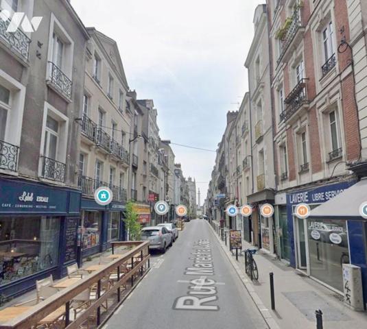 A VENDRE A NANTES "St Clément" IMMEUBLE entier 