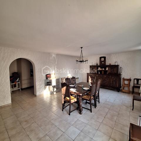 Maison de village de 211,61 m²