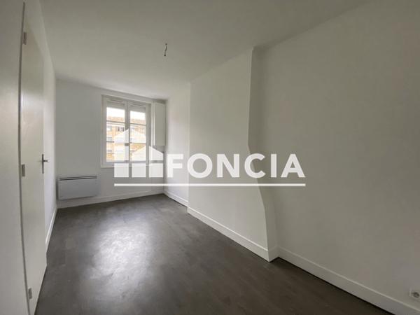 Location Appartement 2 pièces 35.34 m² - 16 RUE FERDINAND DAULNE Lisieux 14100