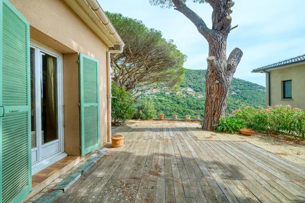 Maison Ville Di Pietrabugno 6 pièces 194 m2 - terrain 1710 m2 vue mer et montagne