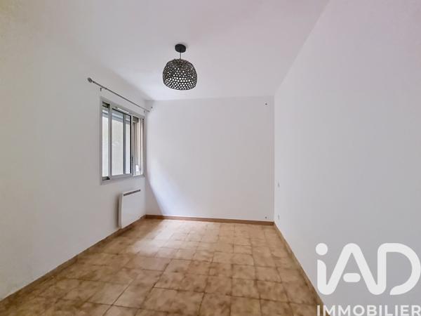 Location appartement 2 pièces 42 m² Nîmes