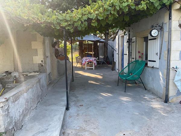 Cabanon sur un terrain arboré, plat et cloturé à St Maximin la Sainte Baume