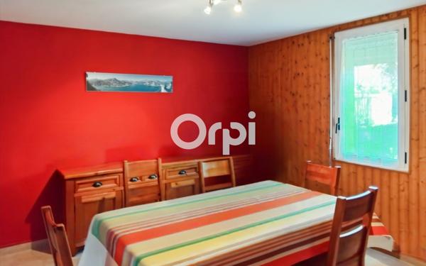 Maison à vendre    3 pièces •  Arette