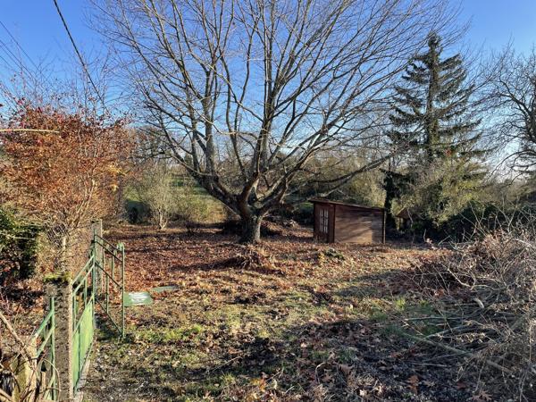 Terrain Constructible de 1179 m² avec vue Campagne