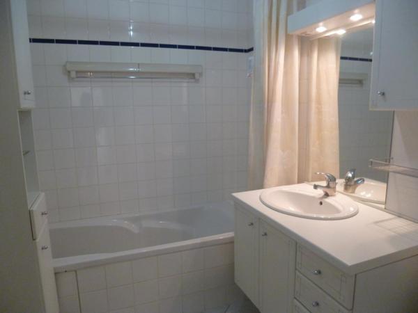 Résidence Le Duguesclin - F2 au 2ème avec une belle terrasse