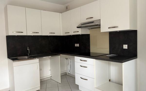 Appartement à louer    4 pièces • 73,79 m2 Chaville