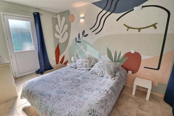 A VENDRE PIOLENC Maison 12 pièce(s) 255 m²