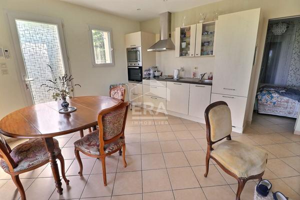 A VENDRE PIOLENC Maison 12 pièce(s) 255 m²