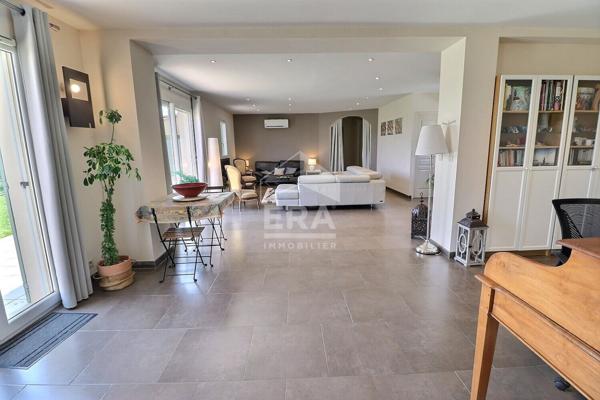 A VENDRE PIOLENC Maison 12 pièce(s) 255 m²