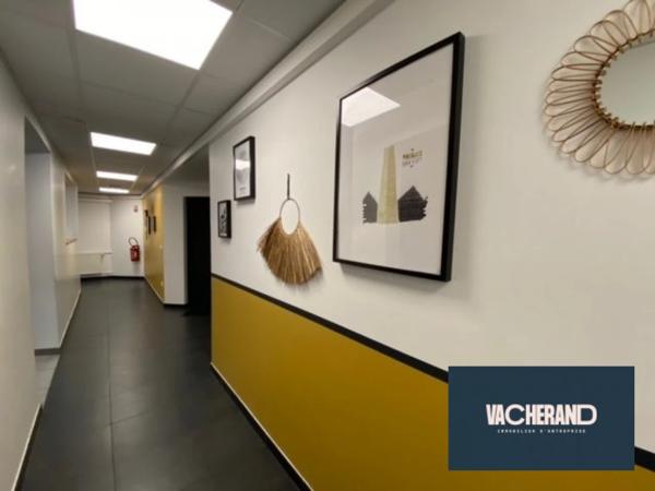 BUREAU 140 m²