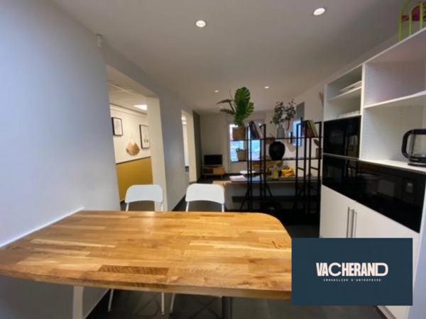 BUREAU 140 m²