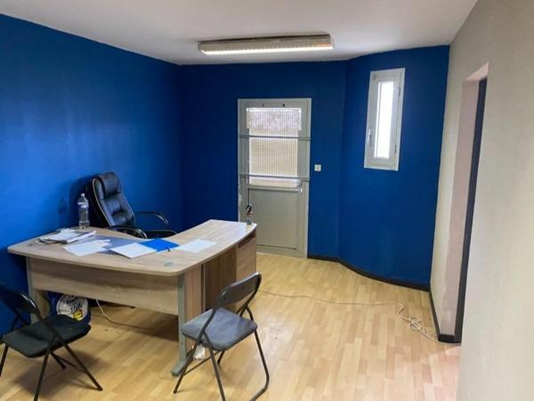Dépôt industriel de 1500 m² sur 13.631 m² de terrain