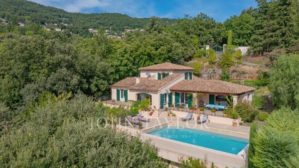 Grasse - Villa provençale dans un petit domaine au calme absolu