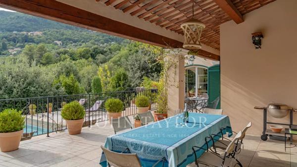 Grasse - Villa provençale dans un petit domaine au calme absolu
