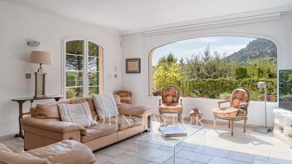 Grasse - Villa provençale dans un petit domaine au calme absolu
