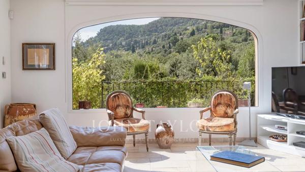 Grasse - Villa provençale dans un petit domaine au calme absolu
