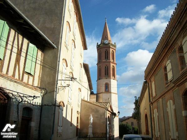 NOE (31410) : terrain à bâtir, 700 m2, quartier résidentiel.