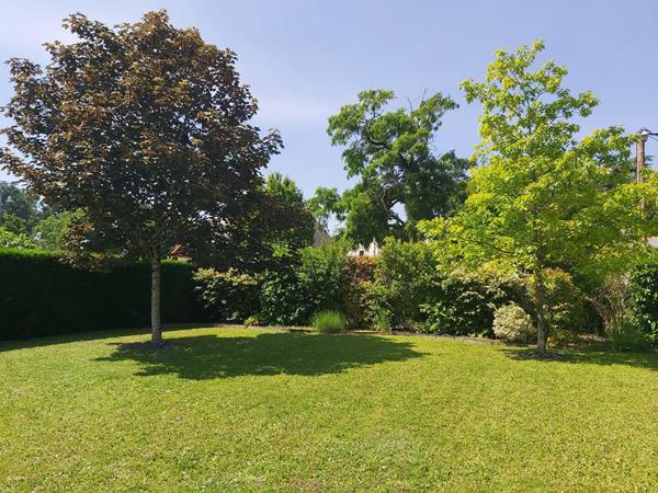 EXCLUSIVITE ERA ! Pavillon 6 pièces ,154 m², Chambray Les Tours.