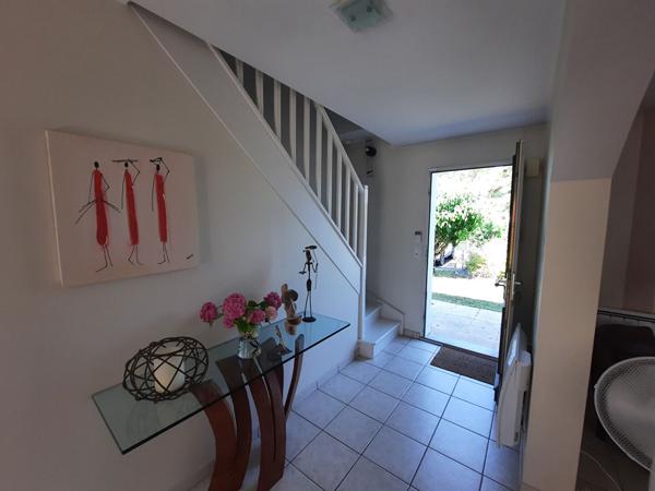 EXCLUSIVITE ERA ! Pavillon 6 pièces ,154 m², Chambray Les Tours.