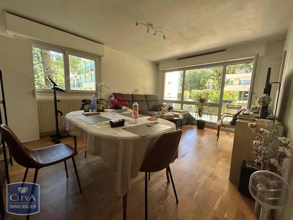 Appartement à louer 3 pièces 74.43m² Arpajon (91290)