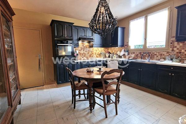 Maison à vendre 5 pièces de 115 m² à Voisins-le-Bretonneux