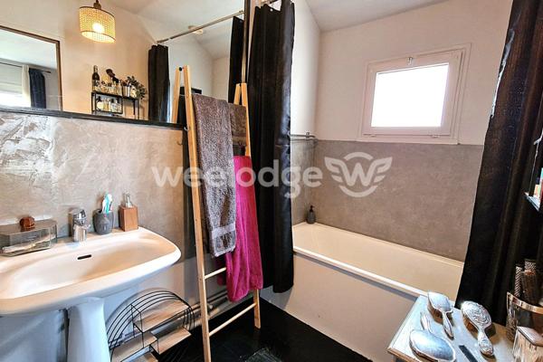 Maison à vendre 5 pièces de 115 m² à Voisins-le-Bretonneux