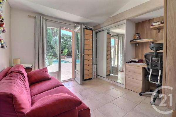 Maison à vendre  5 pièces - 167 m 2   PUGET SUR ARGENS  - 83