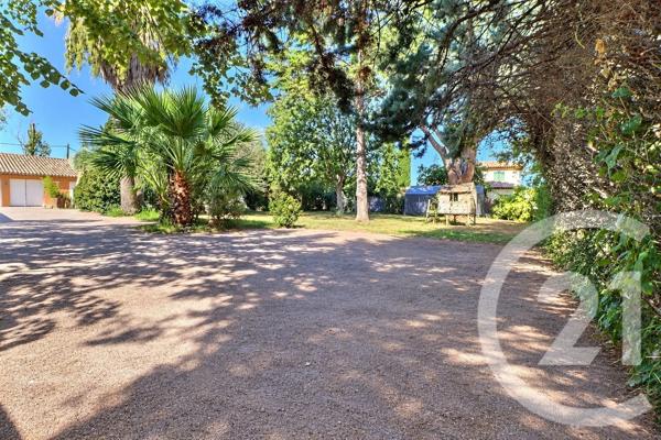 Maison à vendre  5 pièces - 167 m 2   PUGET SUR ARGENS  - 83