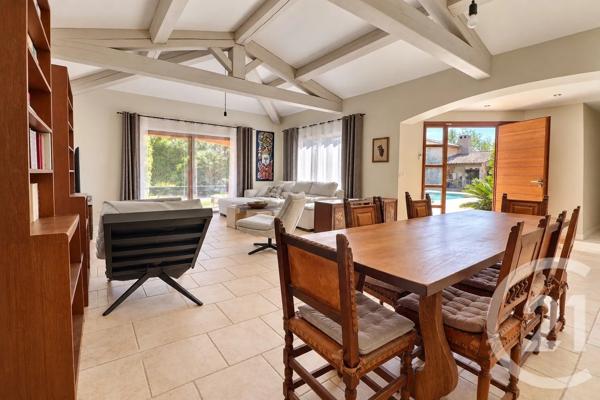 Maison à vendre  5 pièces - 167 m 2   PUGET SUR ARGENS  - 83