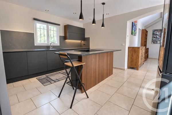 Maison à vendre  5 pièces - 167 m 2   PUGET SUR ARGENS  - 83