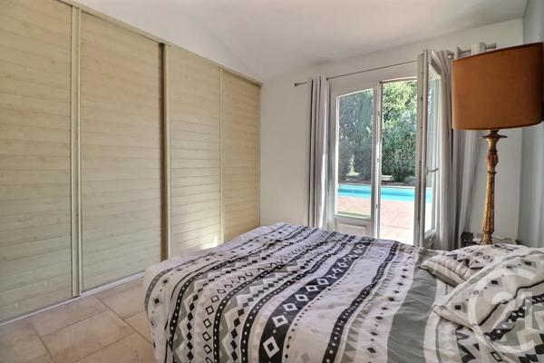 Maison à vendre  5 pièces - 167 m 2   PUGET SUR ARGENS  - 83