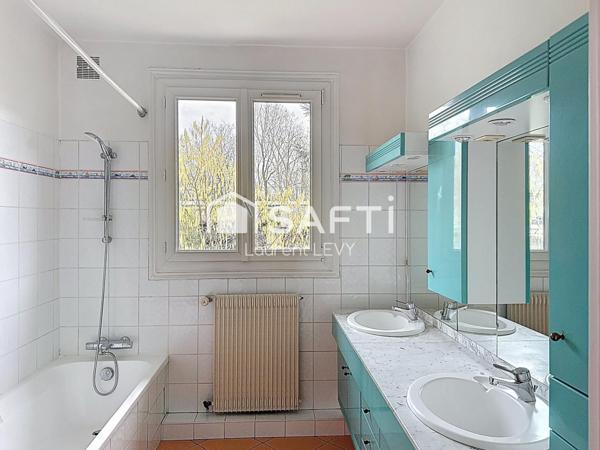 Maison 4 chambres mini, sous-sol habitable, jardin