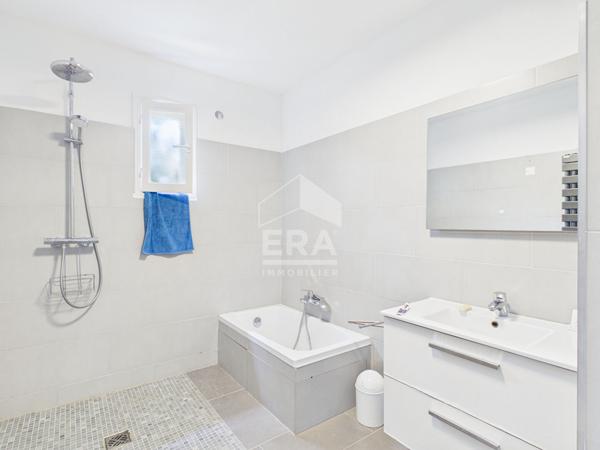 Maison avec piscine et jardin aboré à 5 mn de Saint-Florent