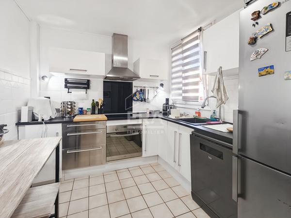 Appartement T4 lumineux avec vue sur l'étang / Secteur des Plantiers