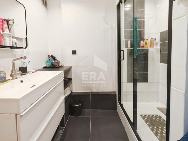 Appartement T4 lumineux avec vue sur l'étang / Secteur des Plantiers