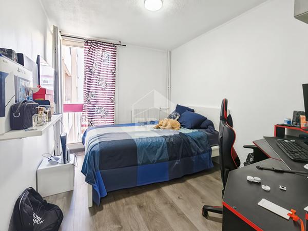 Appartement T4 lumineux avec vue sur l'étang / Secteur des Plantiers