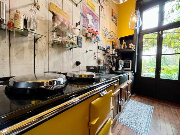 Hôtel particulier du 19 ème à vendre au coeur de Dinan - 360 m² , bien d'exception.